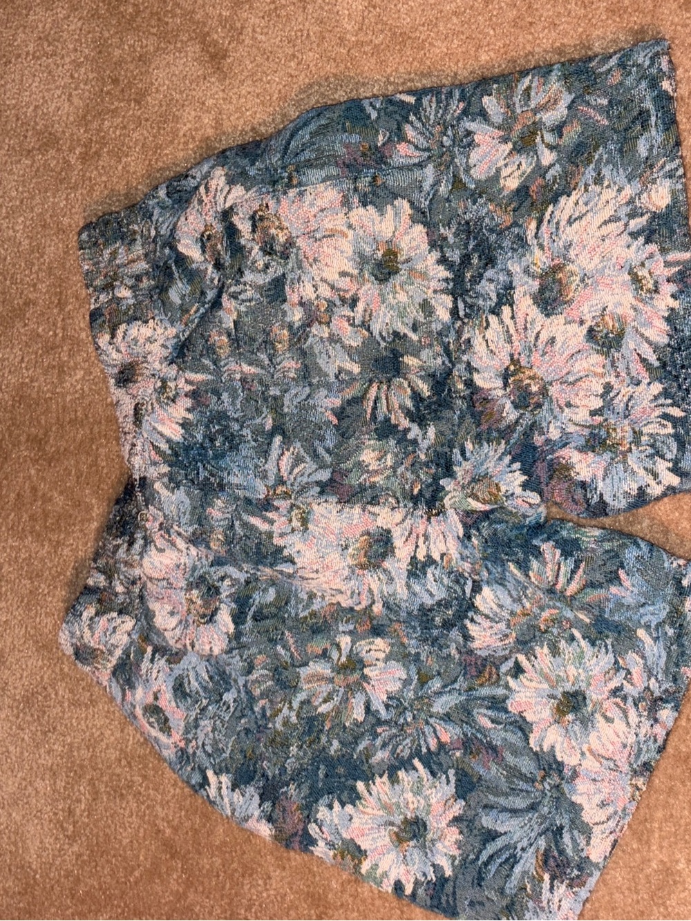 Men’s floral shorts